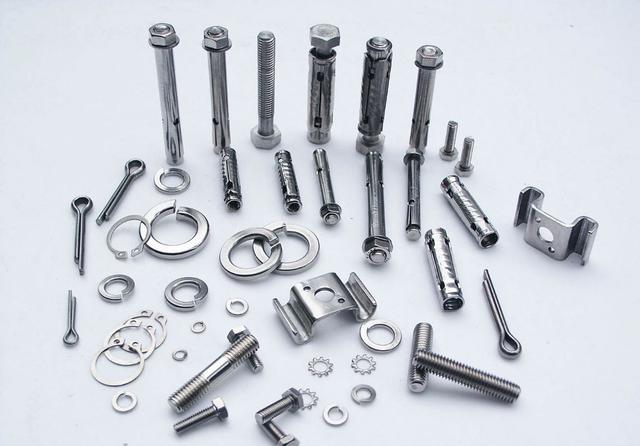 常規款標準件（緊固件）的分類：螺栓、螺母、螺柱
